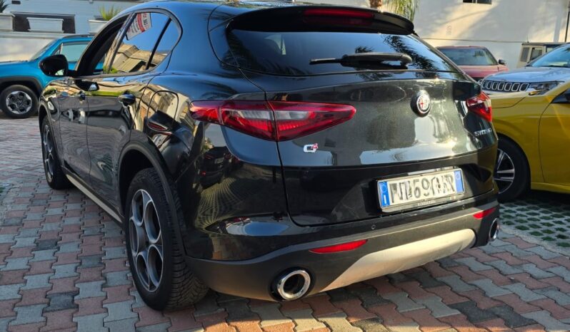 Alfa Romeo Stelvio 2.2 t Sport Q4 190CV auto my19 Uff Italy Lega Led pieno