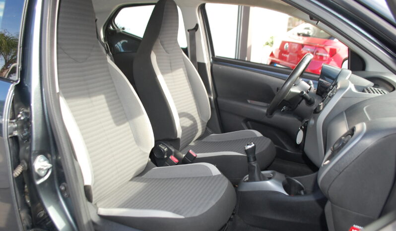 Toyota Aygo 5p 1.0 x-cool 72CV Uff Italy Clima USB Connect pieno